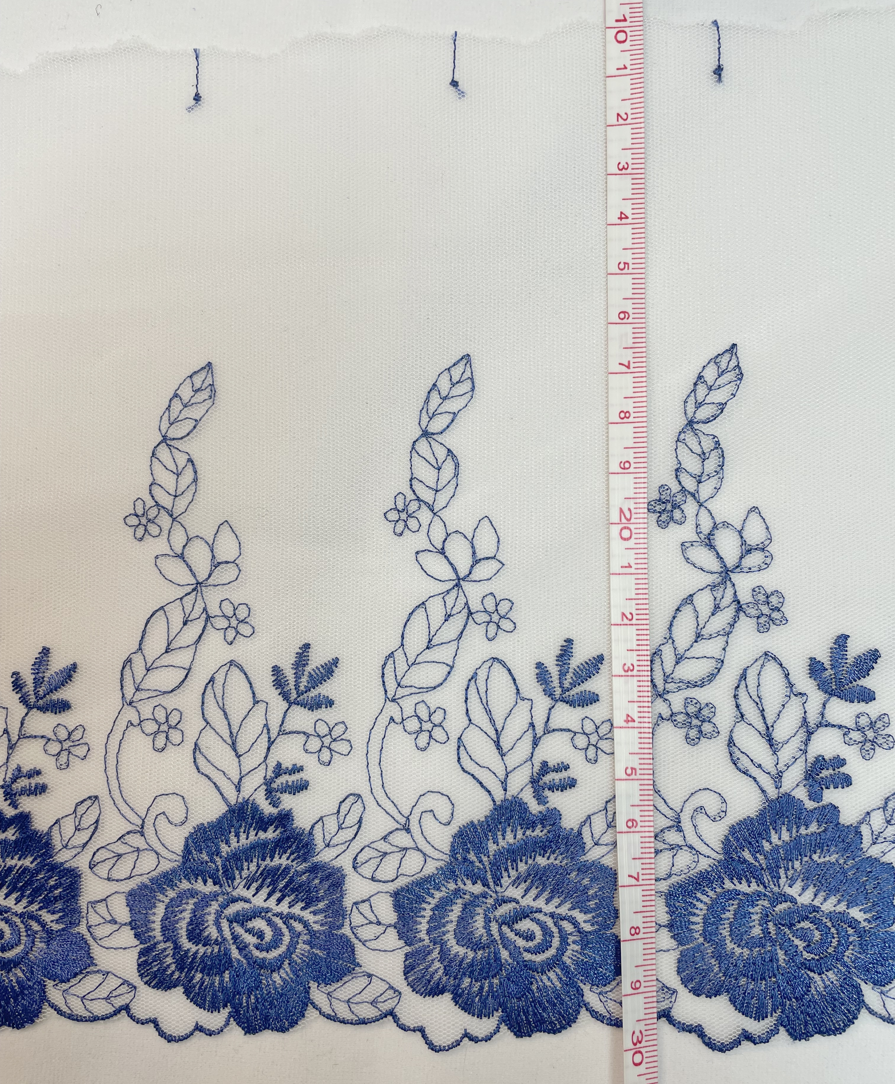 Кружевная поставка может настроить