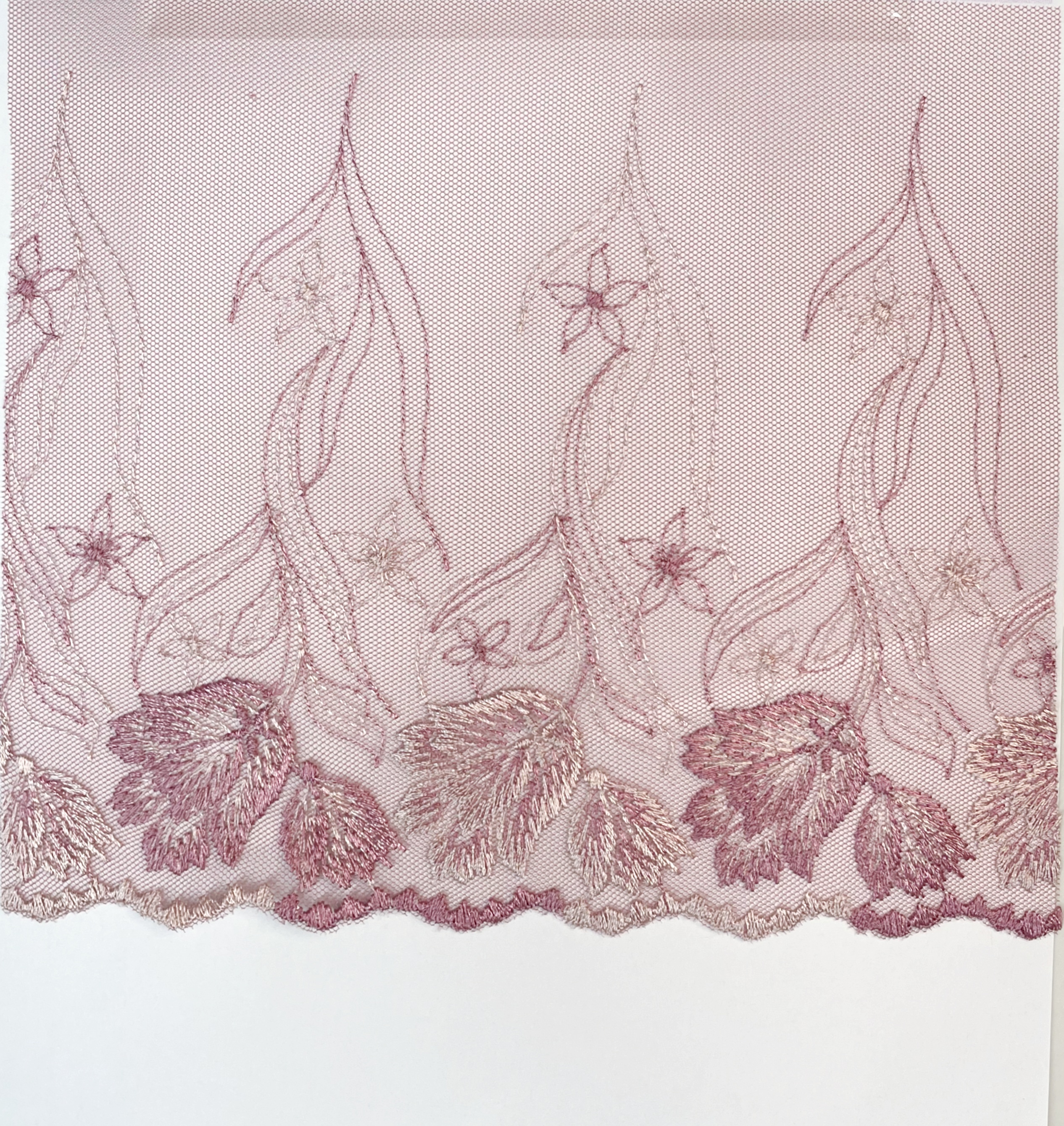 Китай поставляется с различным стилем вышивки кружево для продажи 