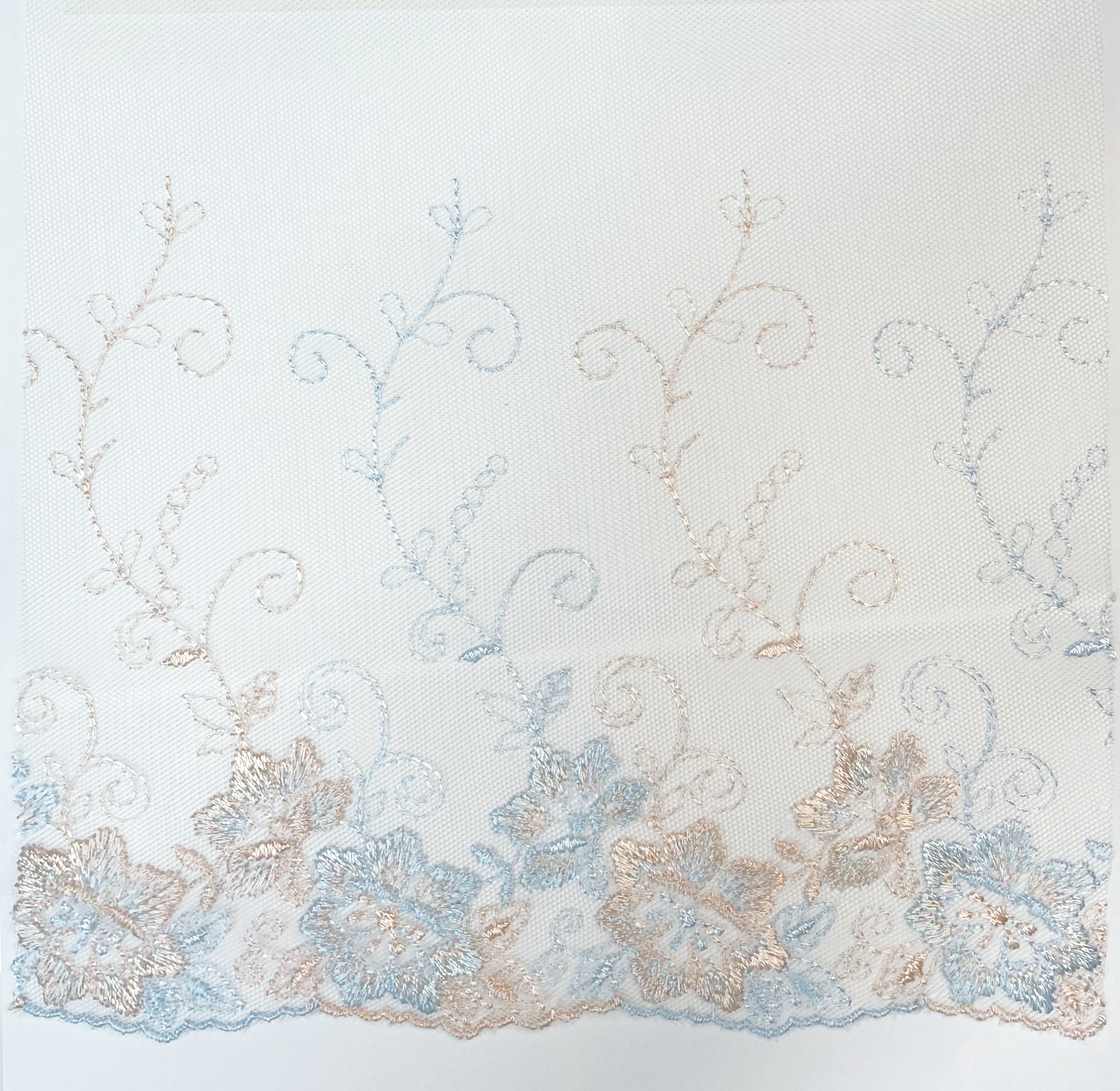 Китай поставляется с различным стилем вышивки кружево для продажи 